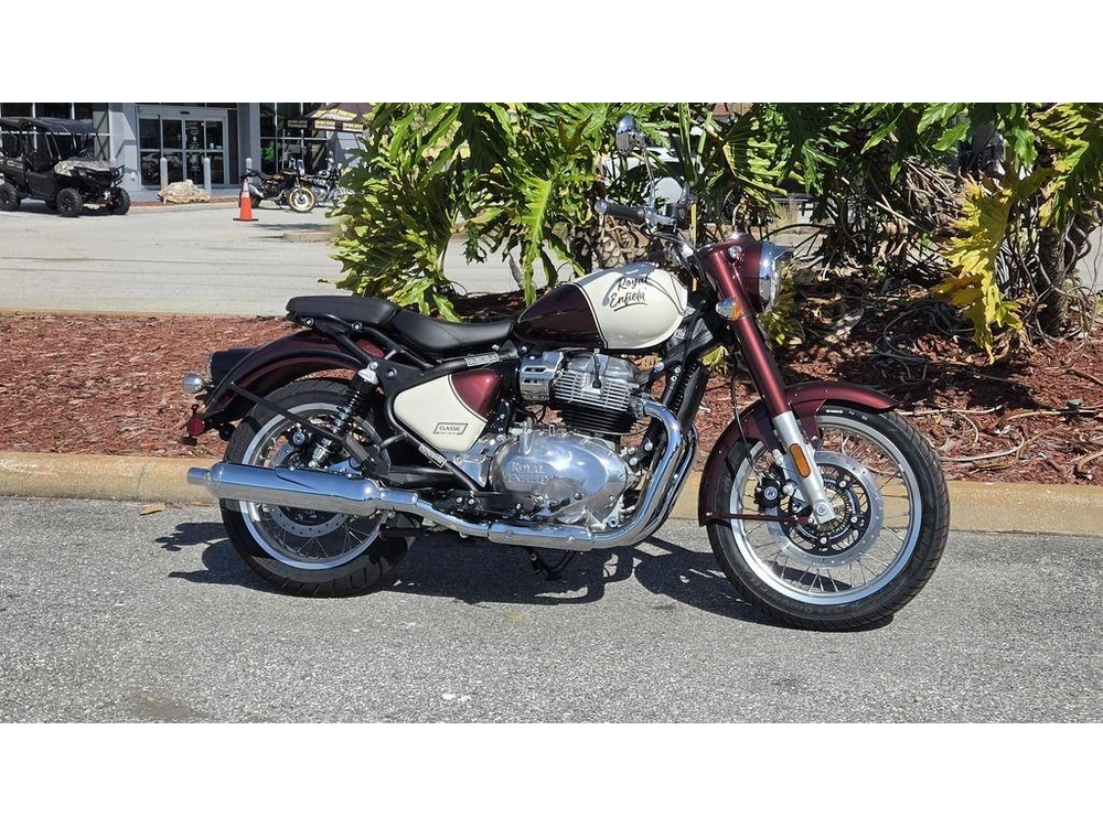 2026 Royal Enfield Classic 650 Vallam Red