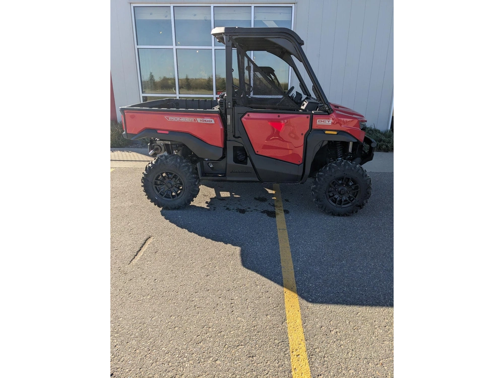 2026 Honda Pioneer 1000 3-p Deluxe