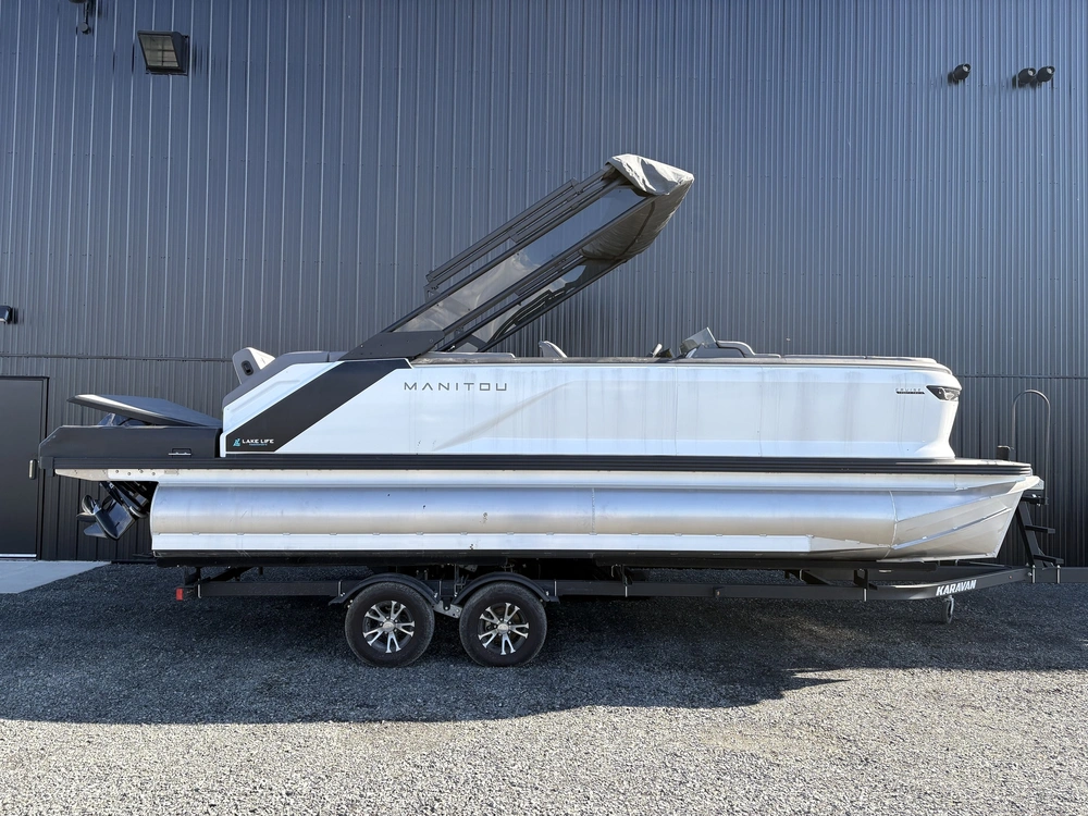 2025 Manitou Cruise 22 Switchback Stealth