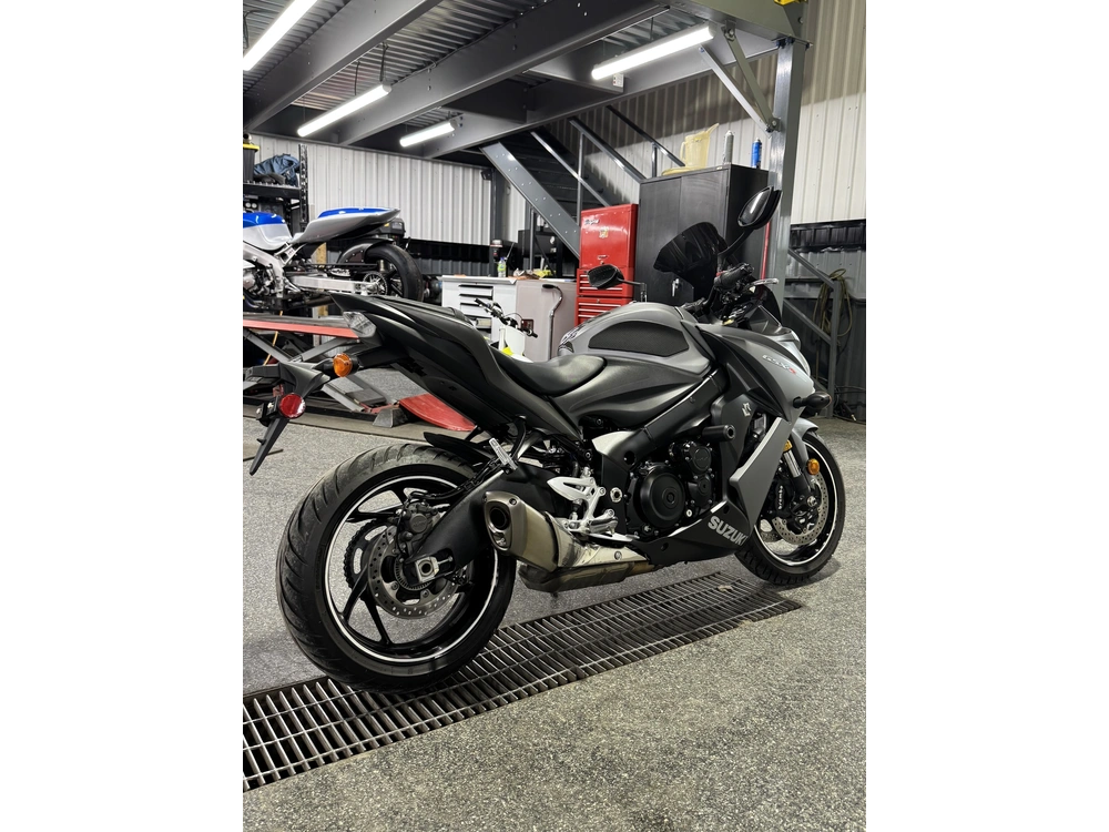 2016 Suzuki Gsx-s1000f