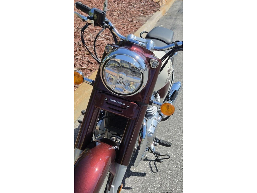 2026 Royal Enfield Classic 650 Vallam Red