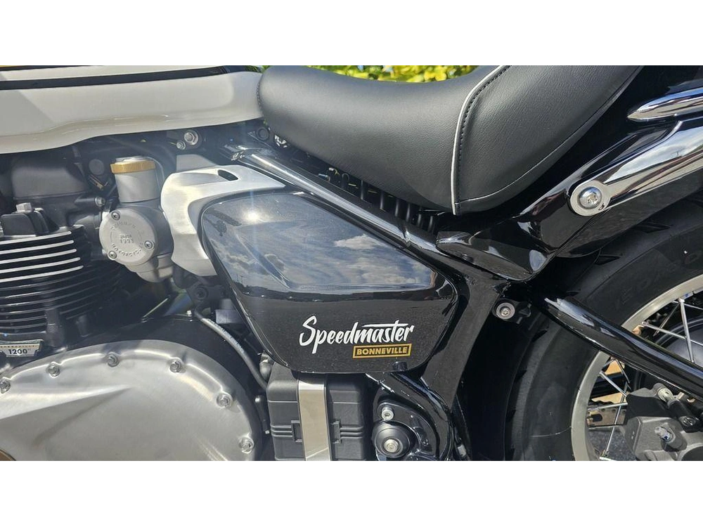 2026 Triumph Bonneville Speedmaster Sapphire Black