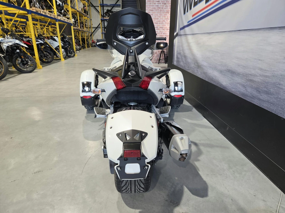 Can-am Spyder St 2014