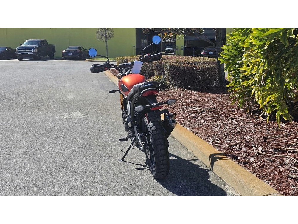 2026 Triumph Scrambler 400 X Baja Orange/aluminium