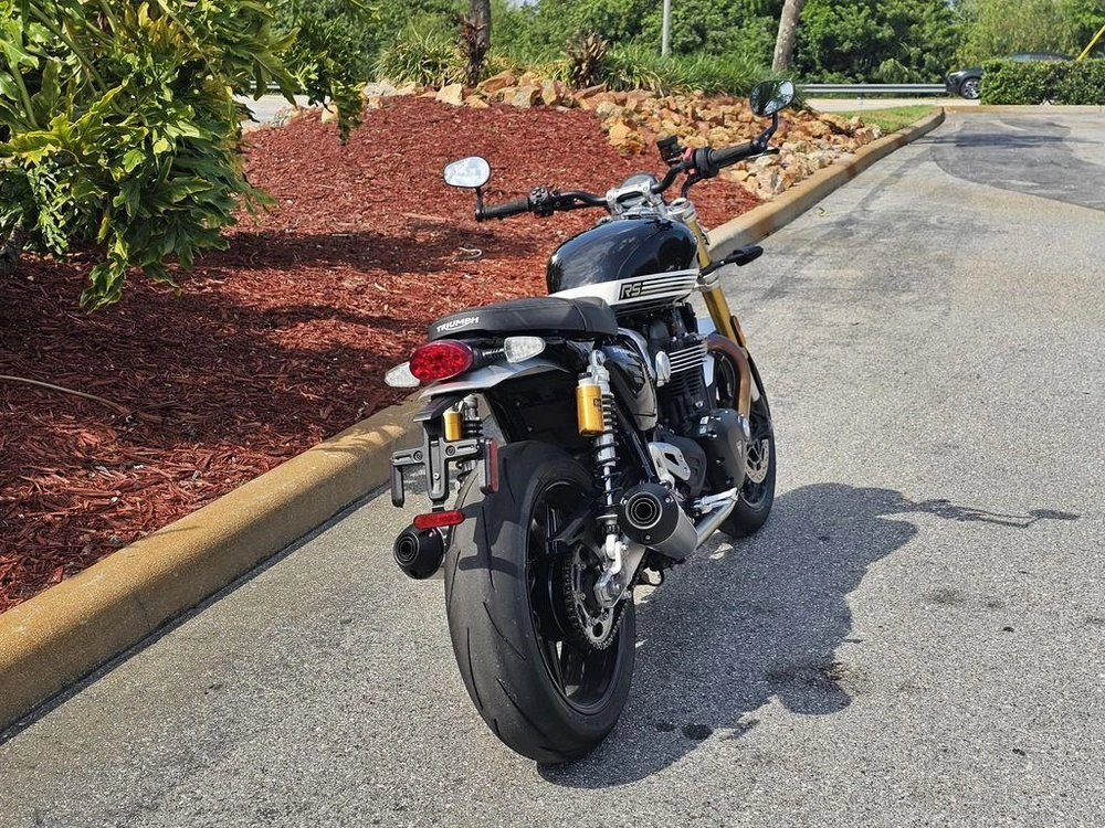 2025 Triumph Speed Twin 1200 Rs Sapphire Black
