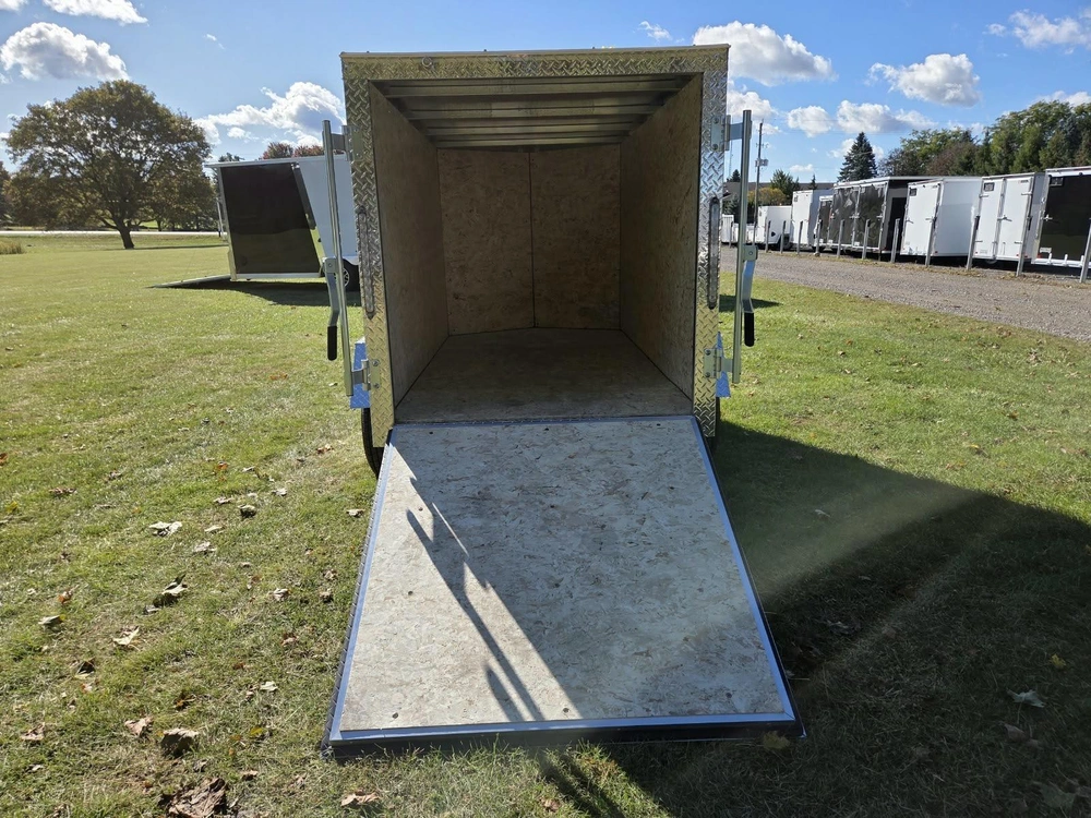 2027 Rhino Galvanized Enclosed 4' X 8' Ramp