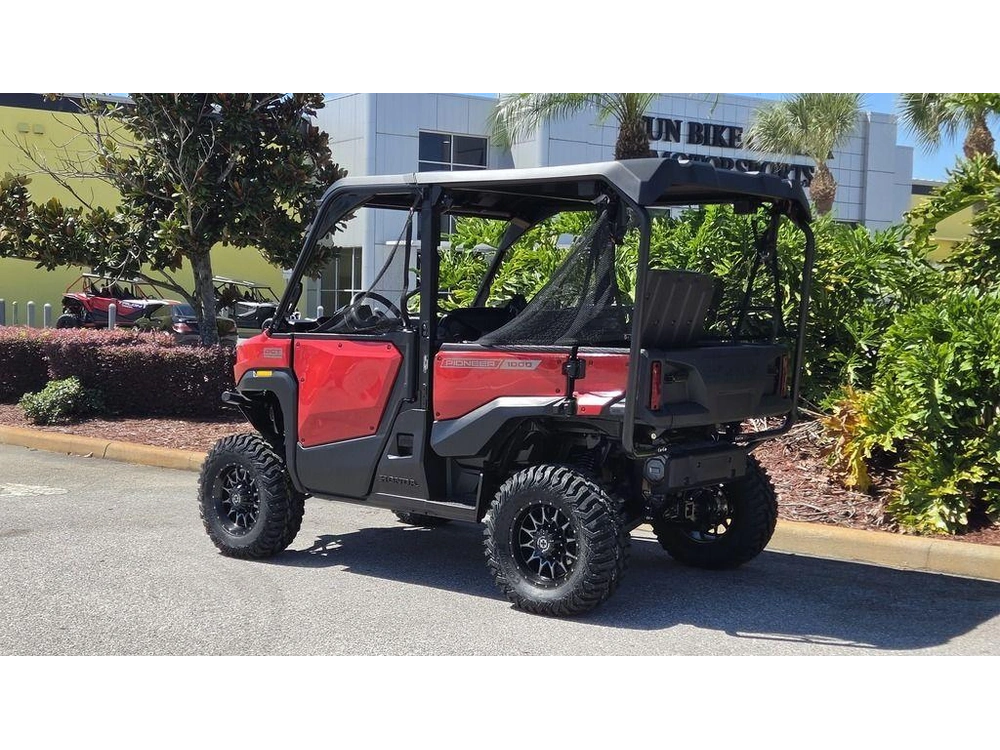 2026 Honda Pioneer 1000-5 Deluxe