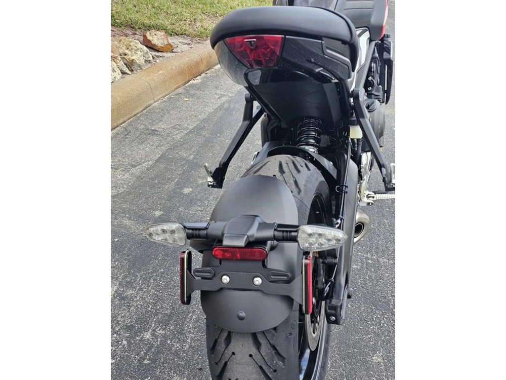 2025 Triumph Trident 660 Diablo Red/sapphire Black
