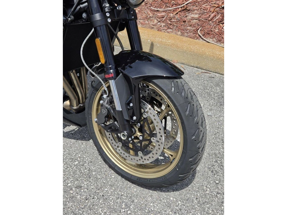 2026 Triumph Trident 800 Jet Black