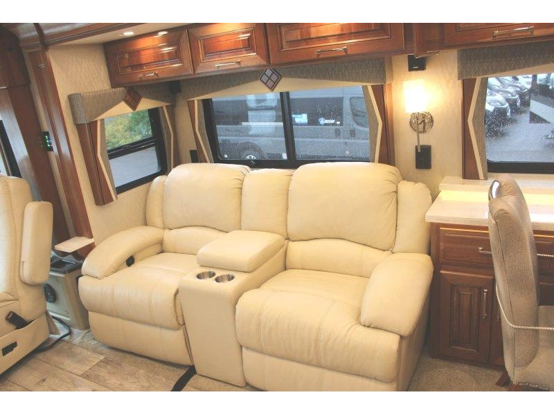 Entegra Coach Anthem 44f 2020 alt