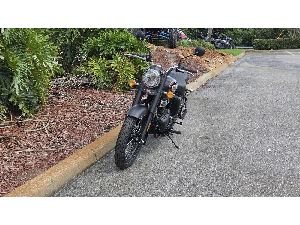 2027 Royal Enfield Bullet 350 Black Gold