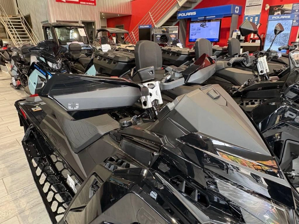Polaris 9r Indy Xcr 137 Caméra Gopro Max2 Gratuite 2027