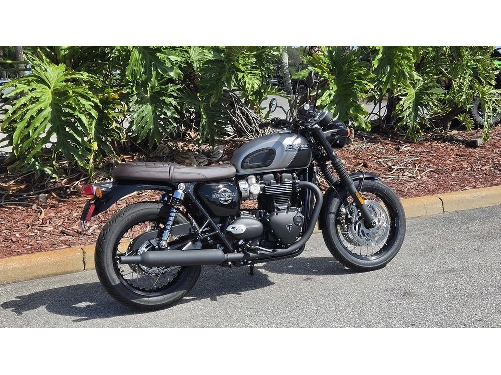 2026 Triumph Bonneville T120 Black Matt Silver Ice