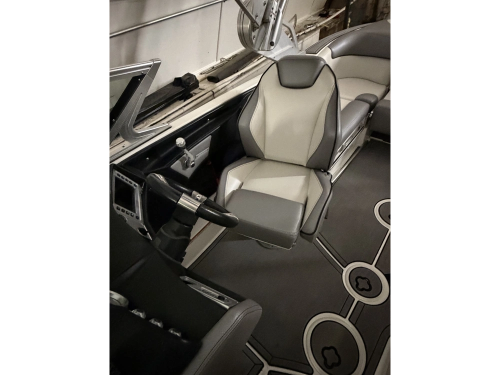 2016 Mastercraft X10
