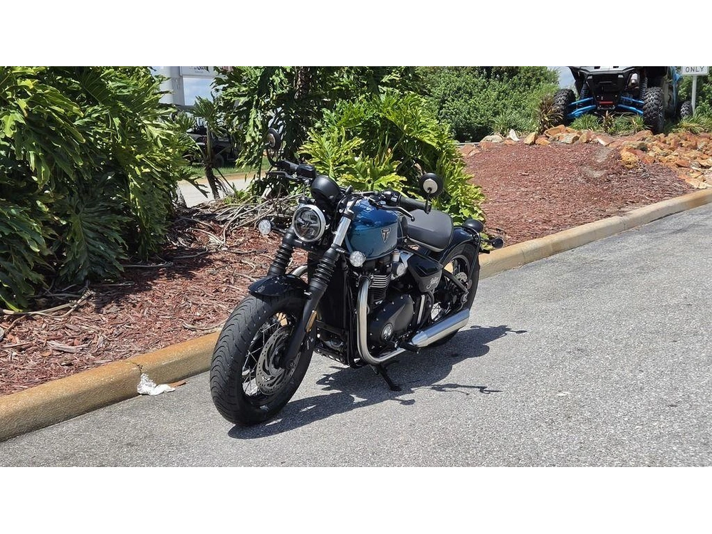 2026 Triumph Bonneville Bobber Interstellar Blue