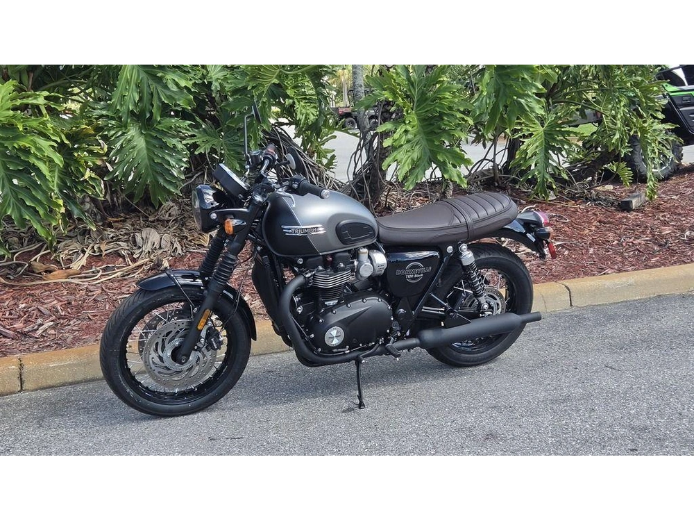 2026 Triumph Bonneville T120 Black Matt Silver Ice