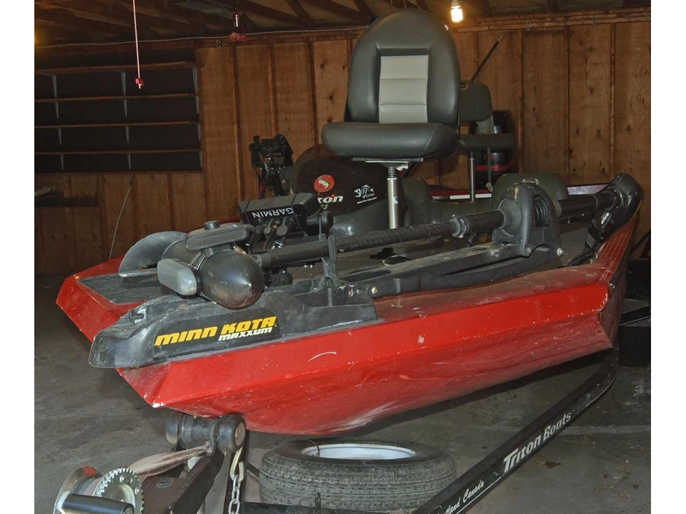 2003 Triton 176 Mag Bass Boat
