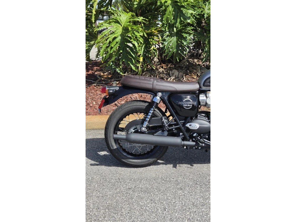 2026 Triumph Bonneville T120 Black Matt Silver Ice