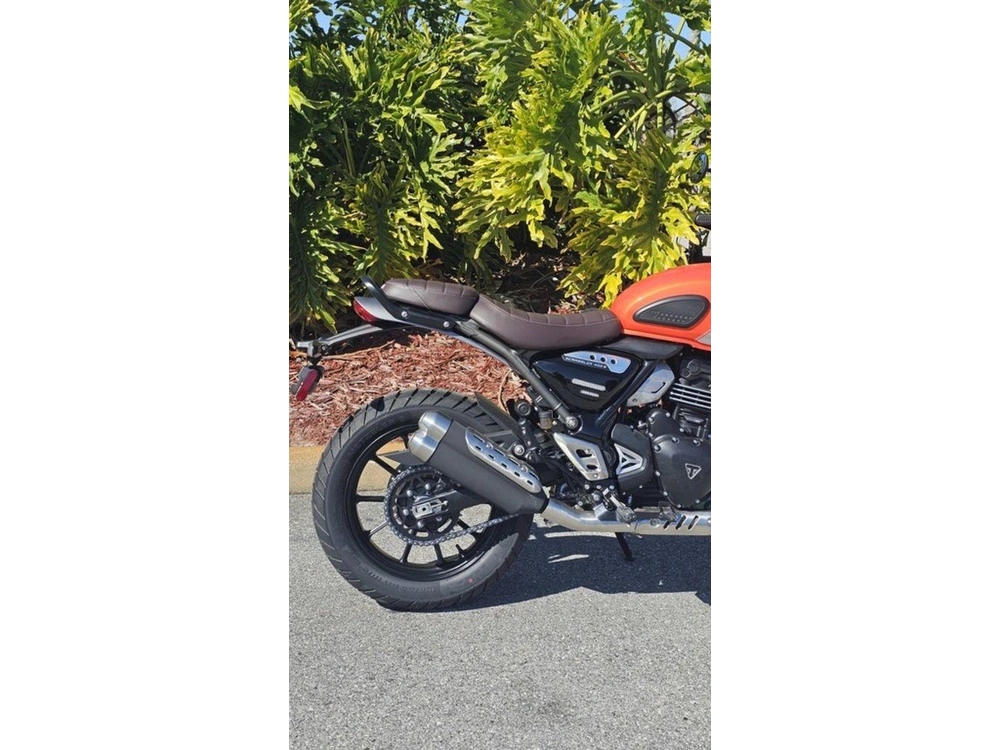2026 Triumph Scrambler 400 X Baja Orange/aluminium