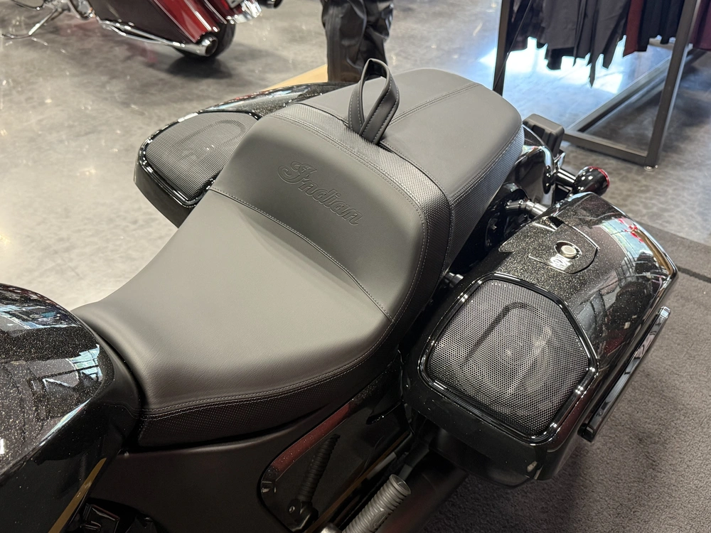 2026 Indian Motorcycle Challenger Dark Horse 112
