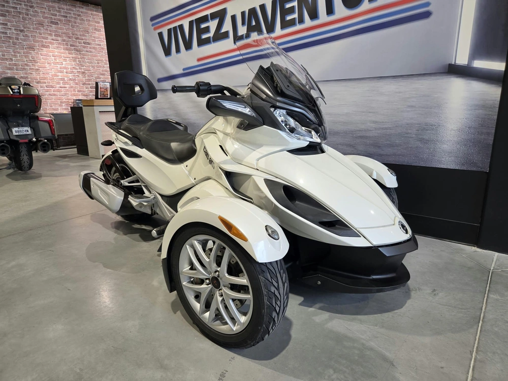Can-am Spyder St 2014