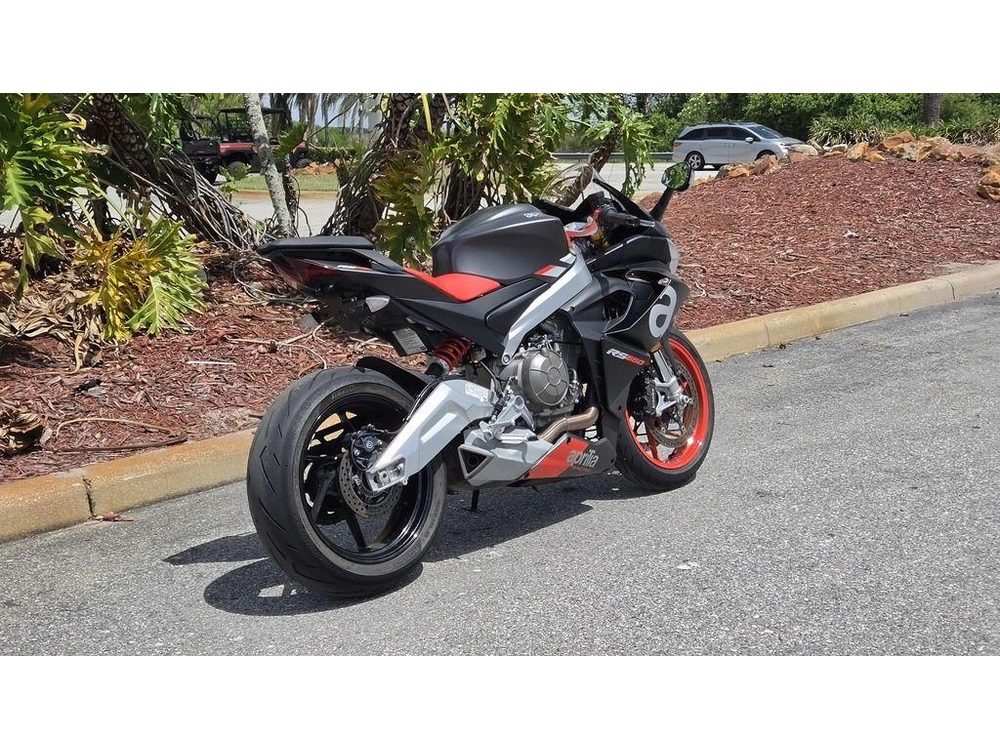 2022 Aprilia Rs 660