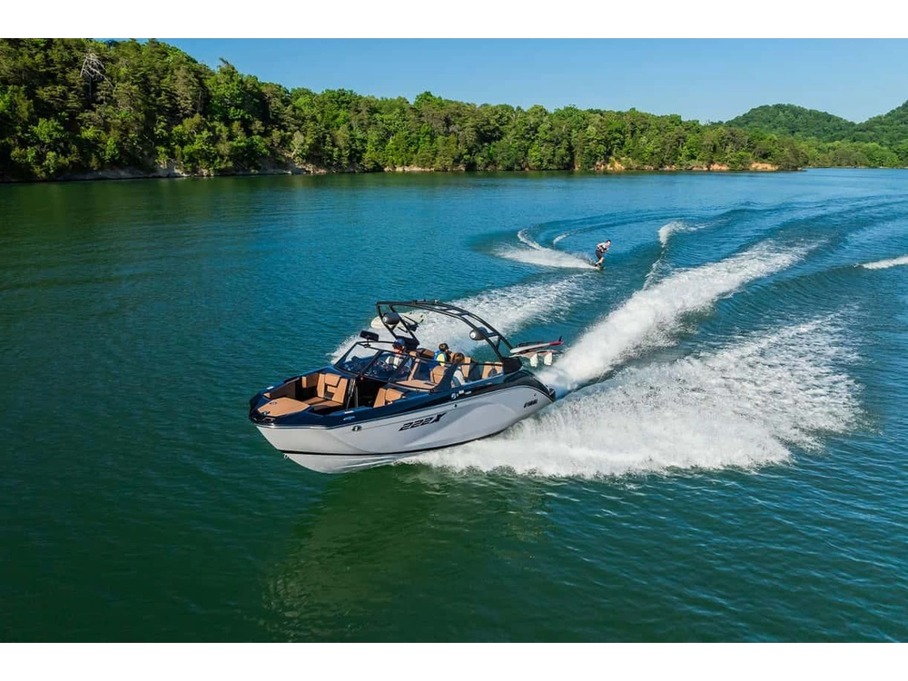 2027 Yamaha 222xd