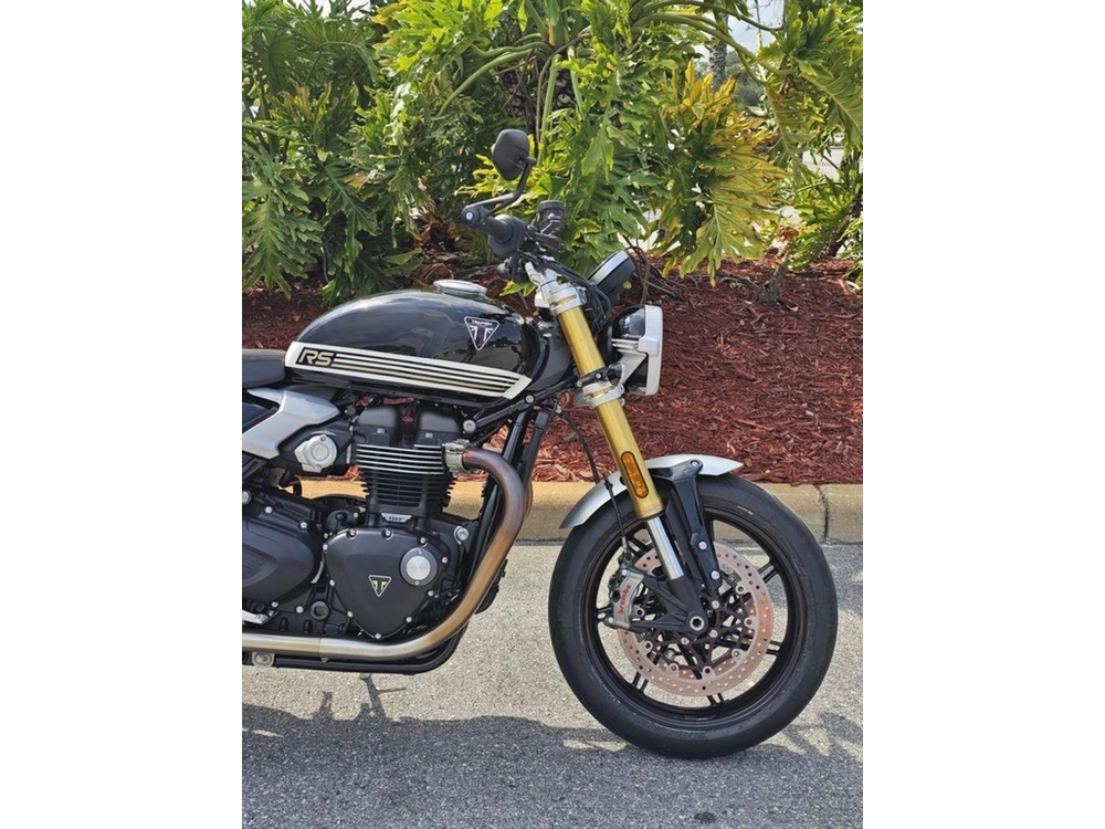 2025 Triumph Speed Twin 1200 Rs Sapphire Black