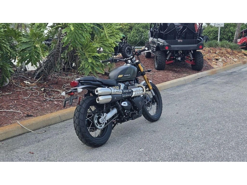 2026 Triumph Scrambler 900 Matt Khaki Green