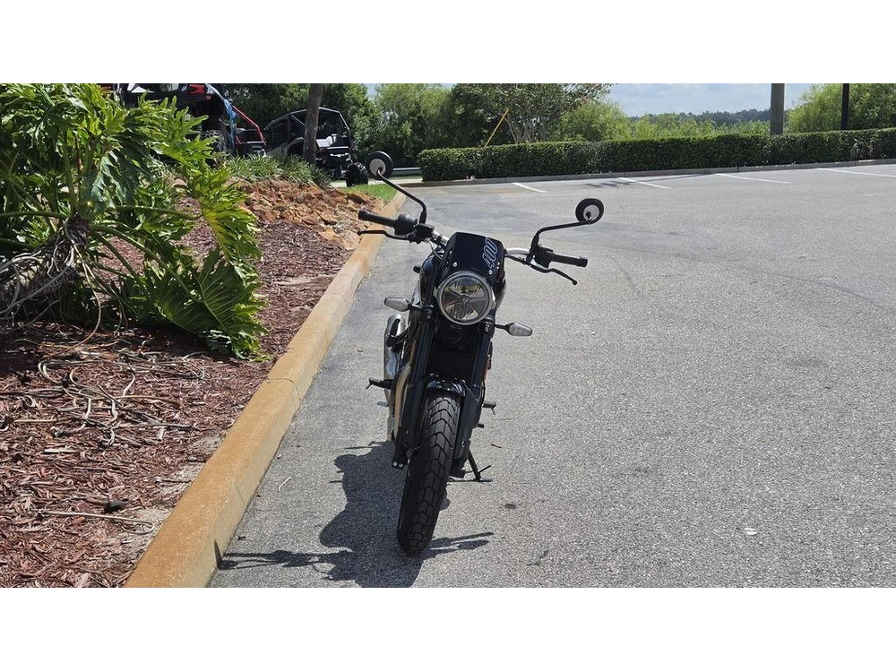 2026 Triumph Tracker 400 Phantom Black