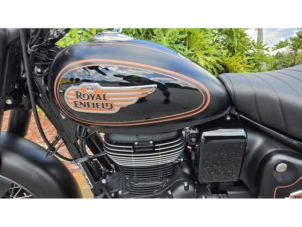 2027 Royal Enfield Bullet 350 Black Gold