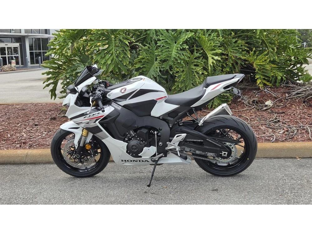 2027 Honda Cbr1000rr