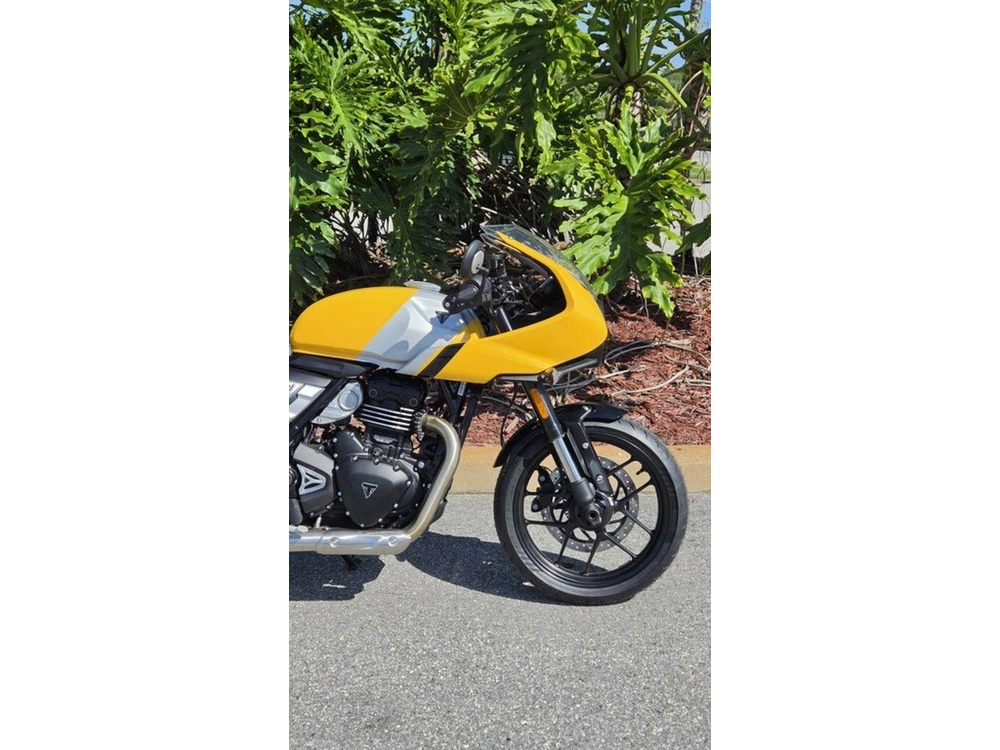 2026 Triumph Thruxton 400 Metallic Racing Yellow / Aluminium Silver