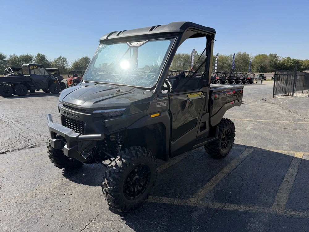 2026 Honda Pioneer 1000 Deluxe