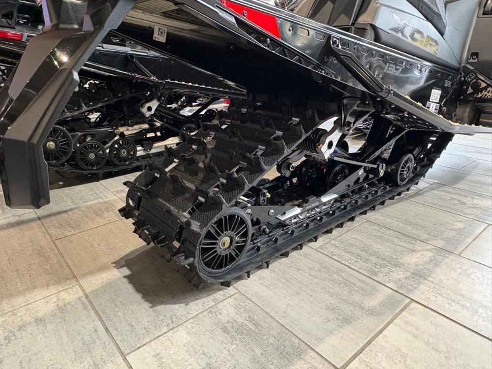 Polaris 9r Indy Xcr 137 Caméra Gopro Max2 Gratuite 2027
