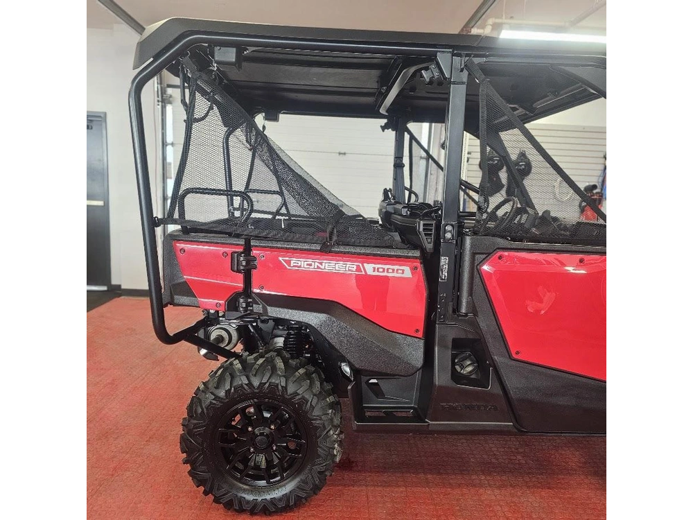 2026 Honda Pioneer 1000 5p Deluxe