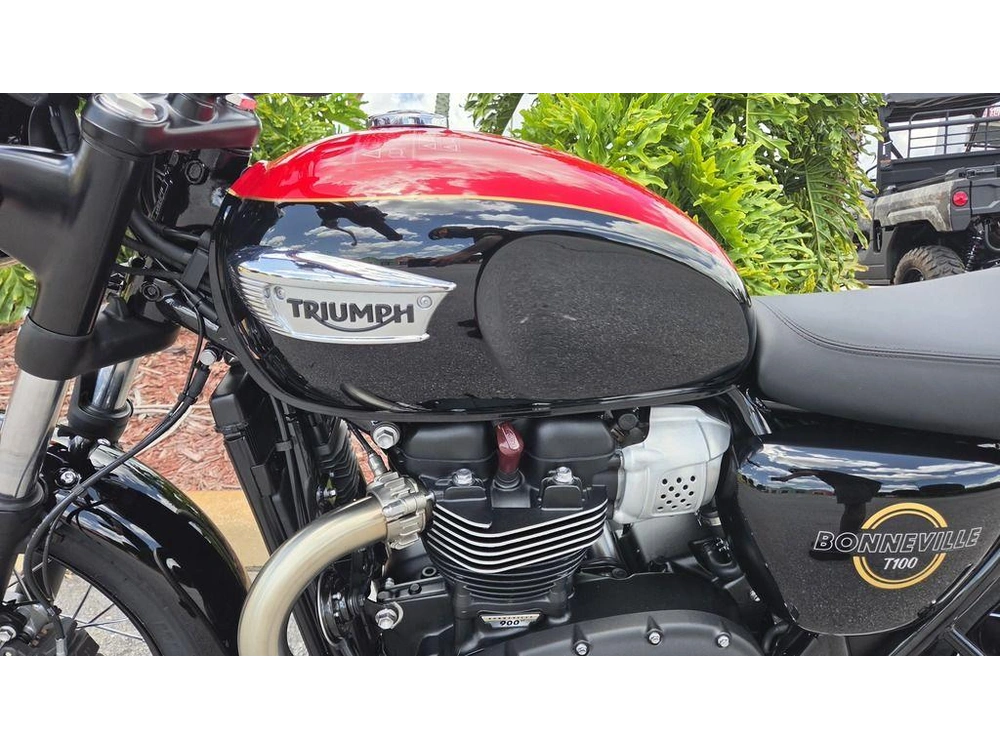 2026 Triumph Bonneville T100 Jet Black