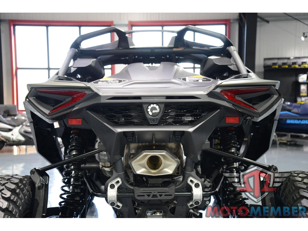 2027 Can-am Maverick R X Rc With Smart-shox 999t Dct