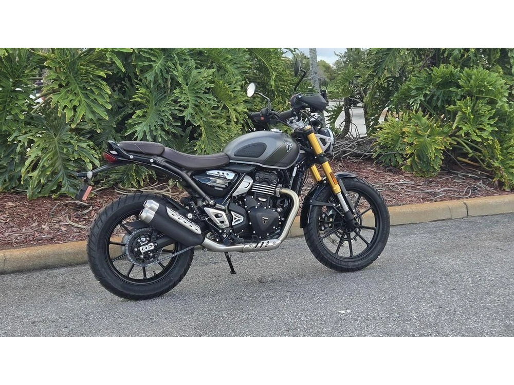 2027 Triumph Scrambler 400 X Matte Pewtergrey/matte Khaki Green