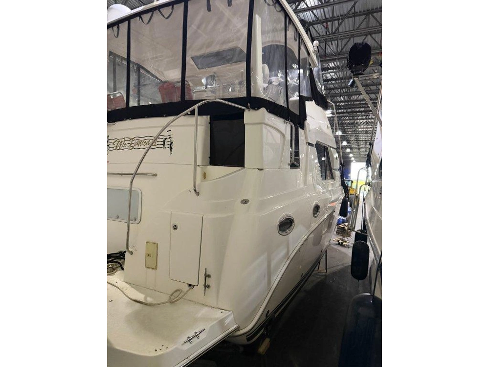 2002 Silverton 352