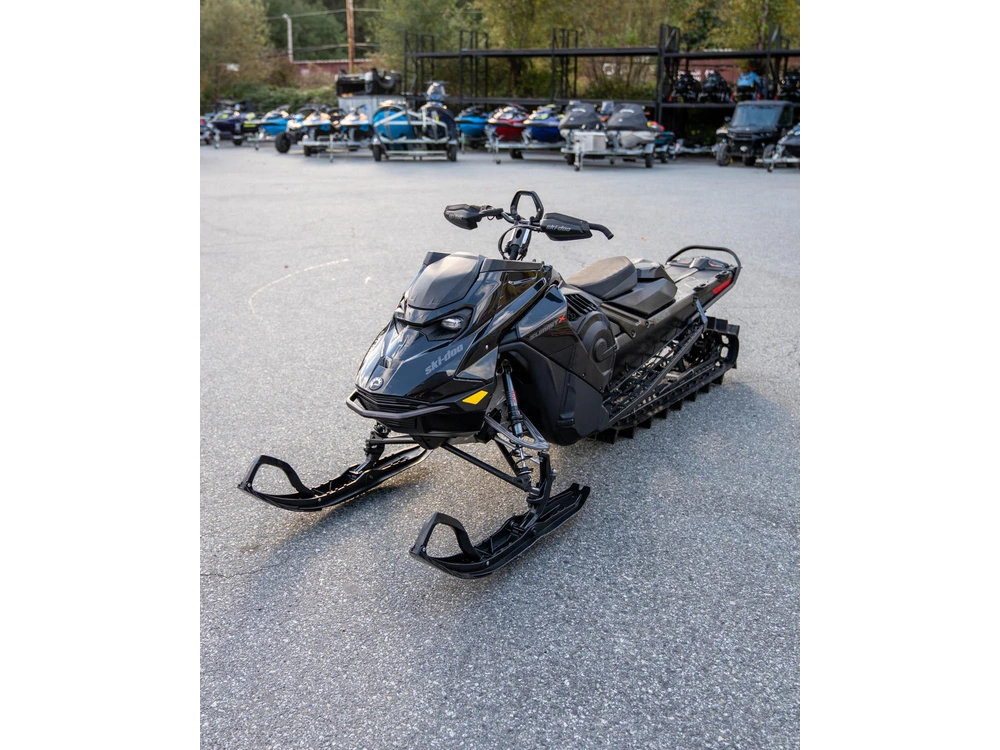 2026 Ski-doo Summit X 154 3" 850 Etec 10.25 Screen With Shot (black)