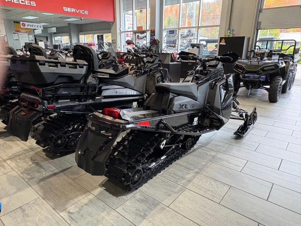 Polaris 9r Indy Xcr 137 Caméra Gopro Max2 Gratuite 2027