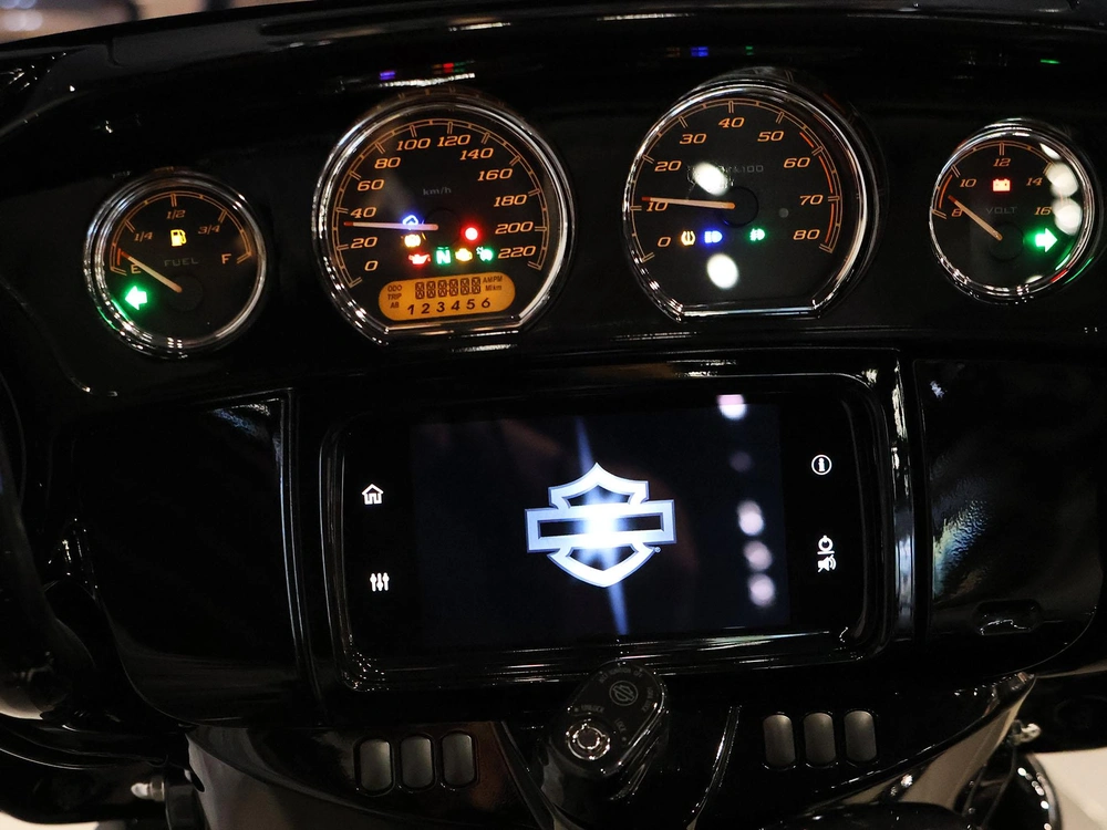 2022 Harley-davidson Street Glide St Flhxst
