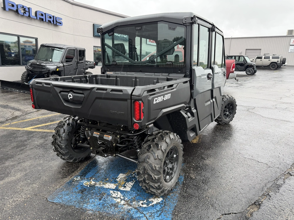 2027 Can-am Defender Max Dps Cab Hd10