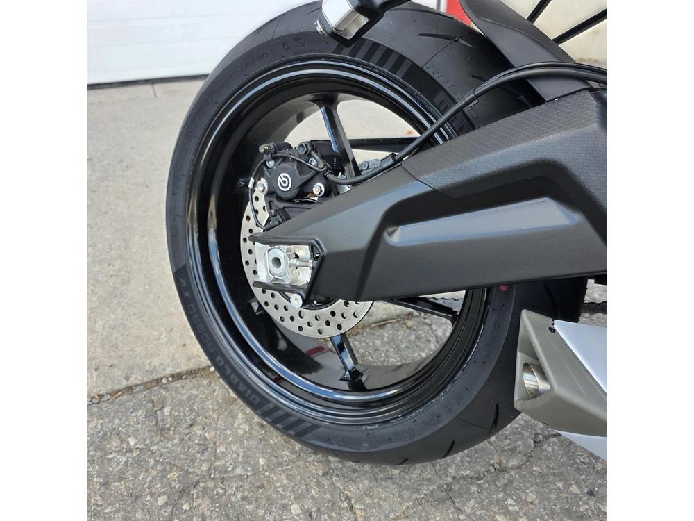 2026 Aprilia Tuono 660 Factory