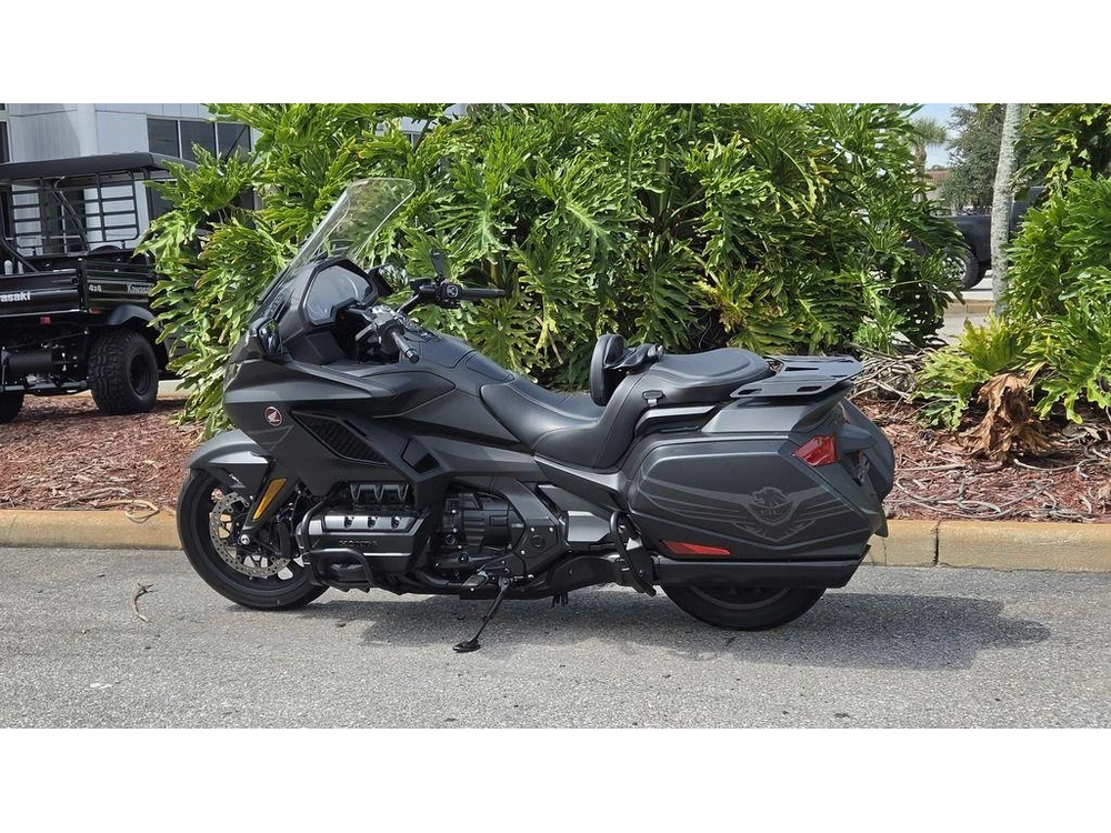 2025 Honda Gold Wing 50th Anniversary Dct