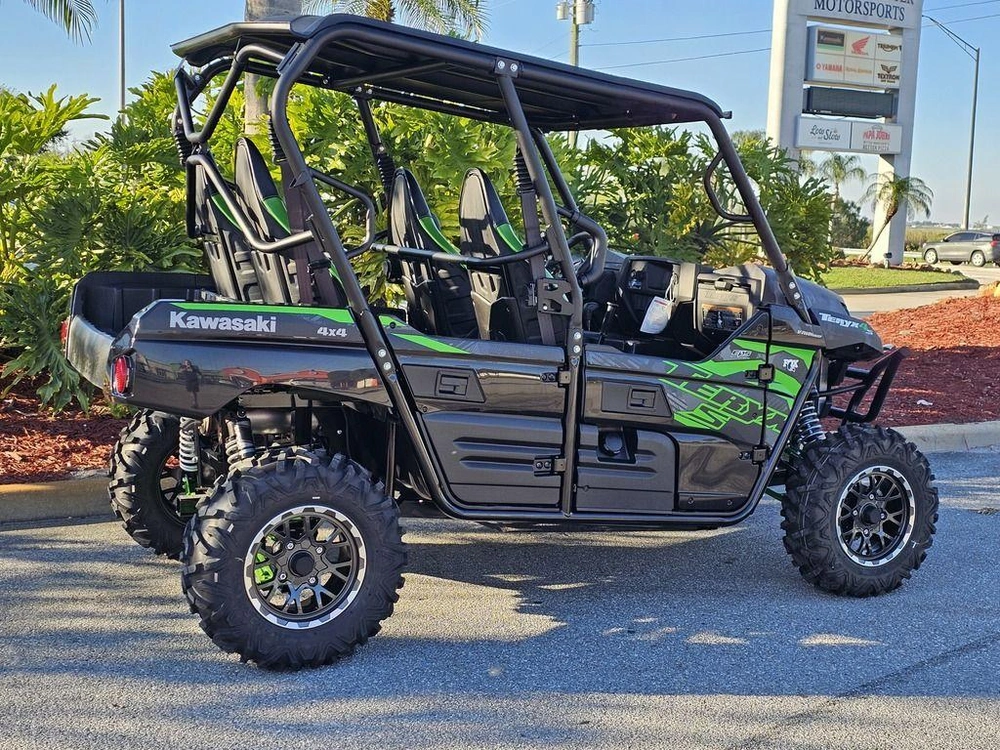 2025 Kawasaki Teryx4™ S Le Cypher Camo Gray