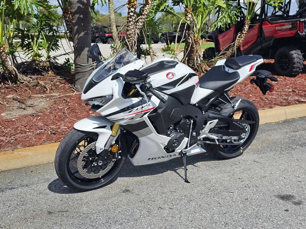 2027 Honda Cbr1000rr