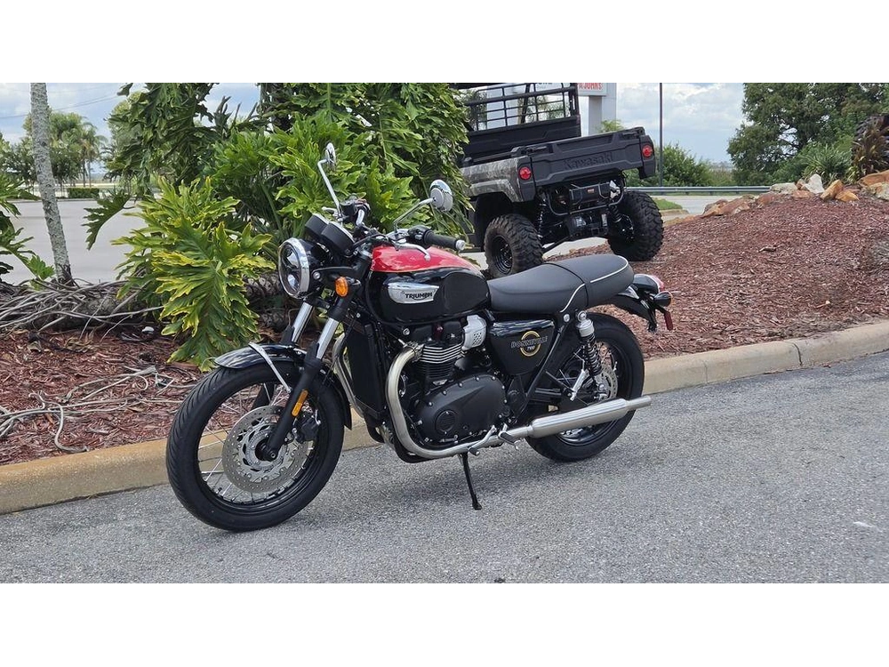 2026 Triumph Bonneville T100 Jet Black