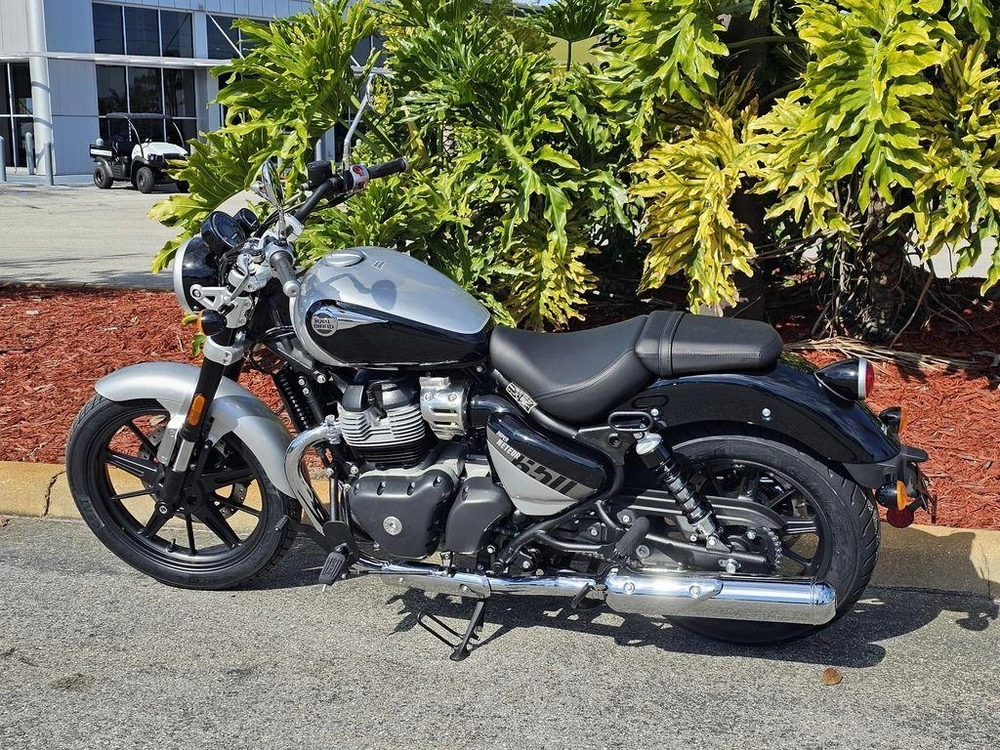 2024 Royal Enfield Super Meteor 650 Interstellar Grey